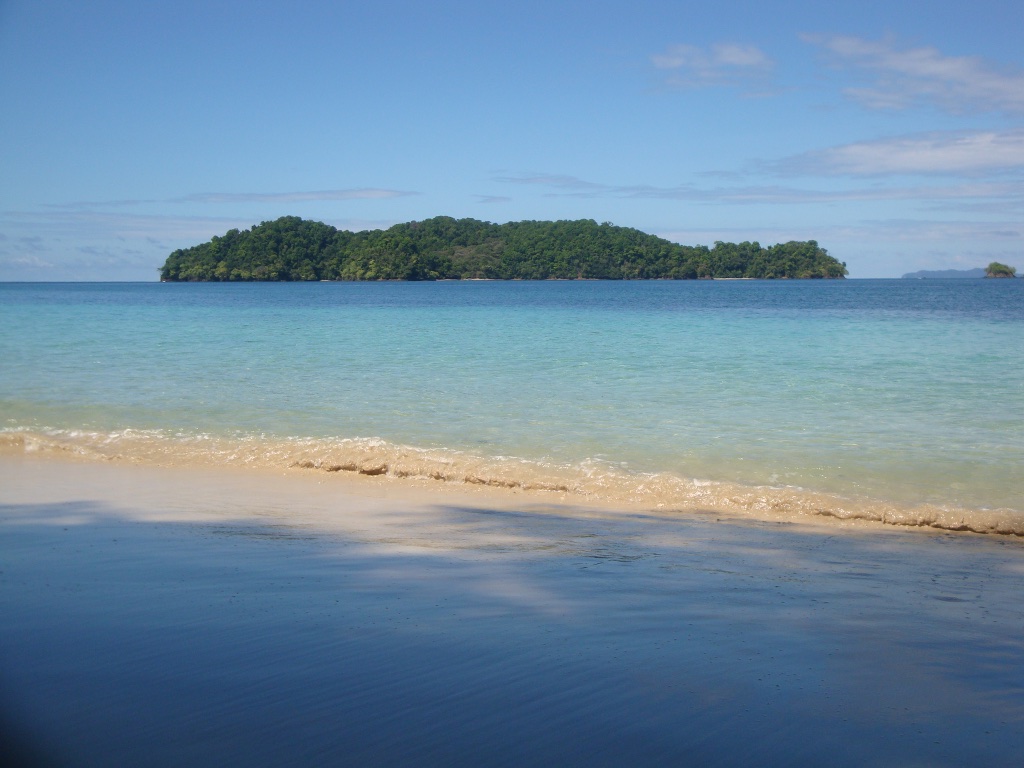 Multi-Day: 2 Days of Snorkel & Accommodation on Coiba Island